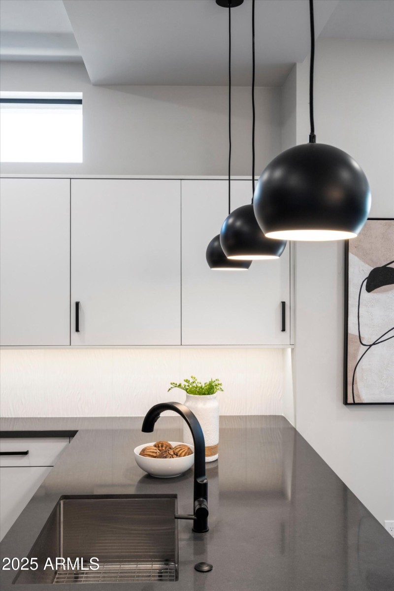 12-Vertical Kitchen