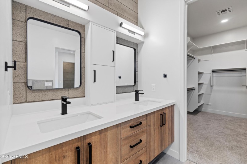 21-Master Bathroom