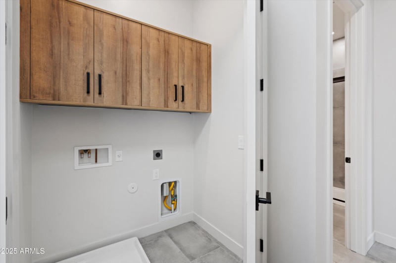 27-Laundry Room