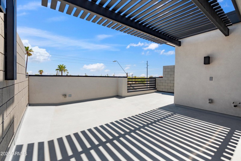 30-Master Balcony