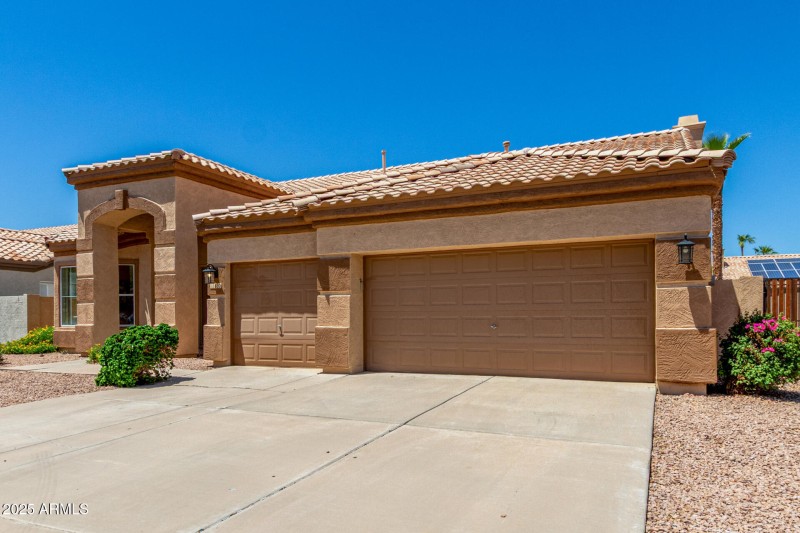 3-Car Garage