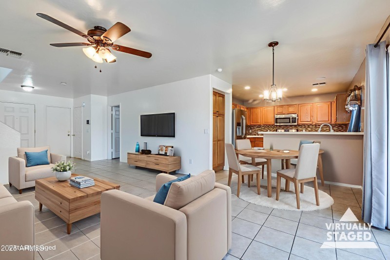 7784 N-012-042-N56thDrGl-MLS_Size