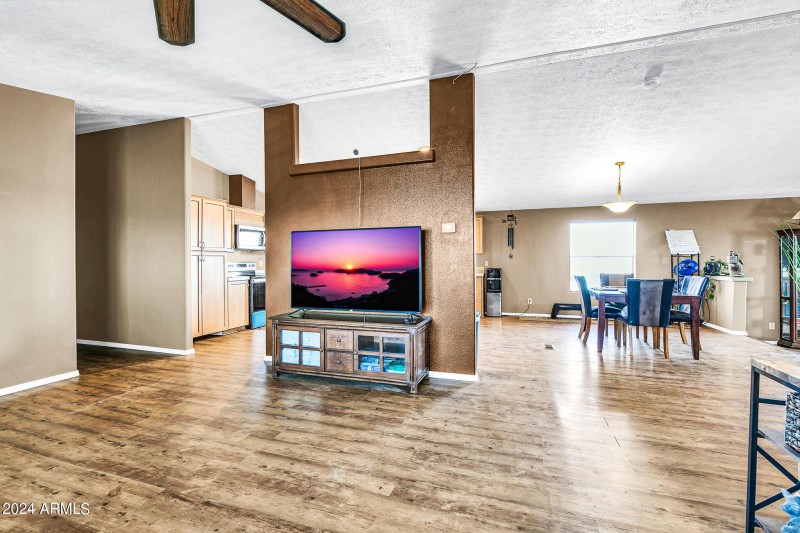 38145 W Palo Verde Dr-10