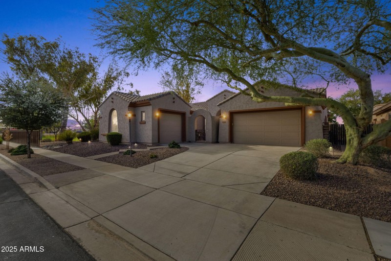 Three Car Garage!