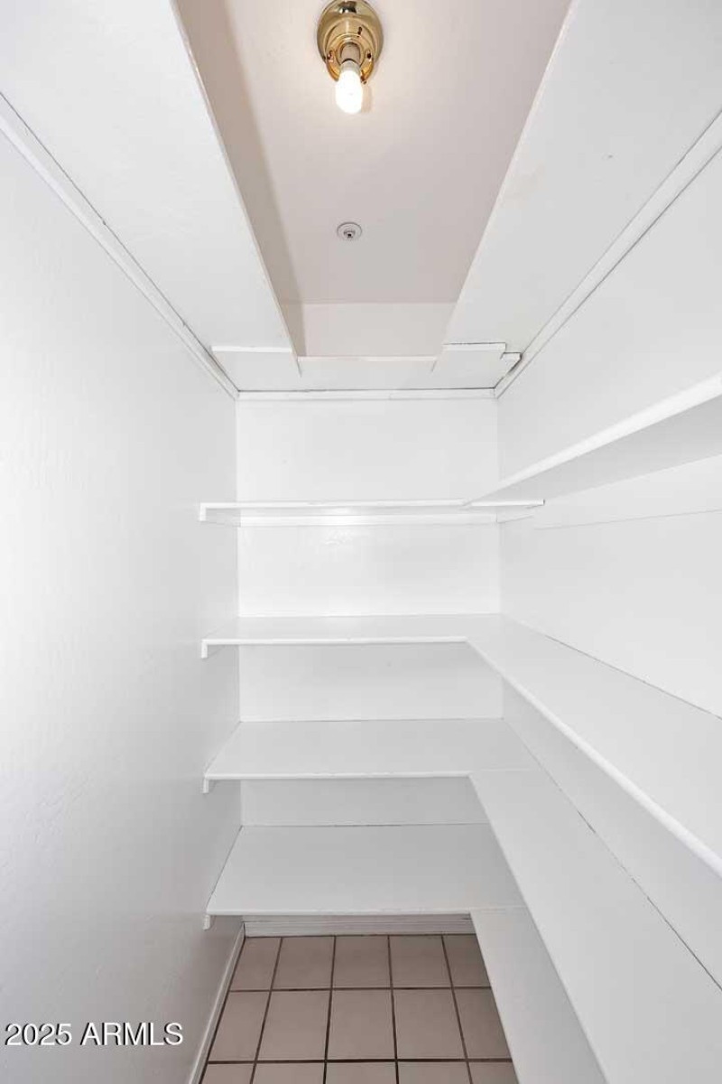 Kitchen-Pantry