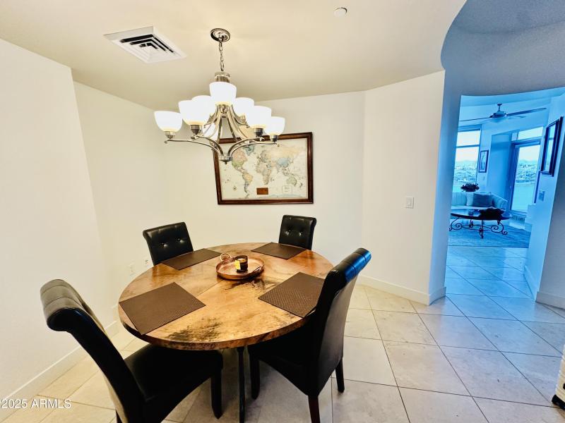 9) 60708-6889647305cc2