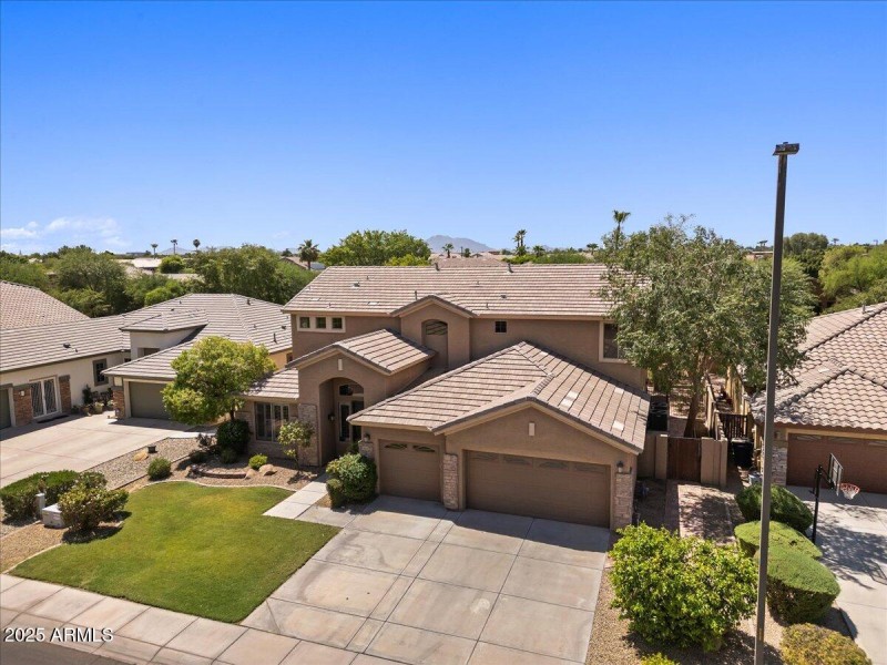 Spacious 5 Bedroom