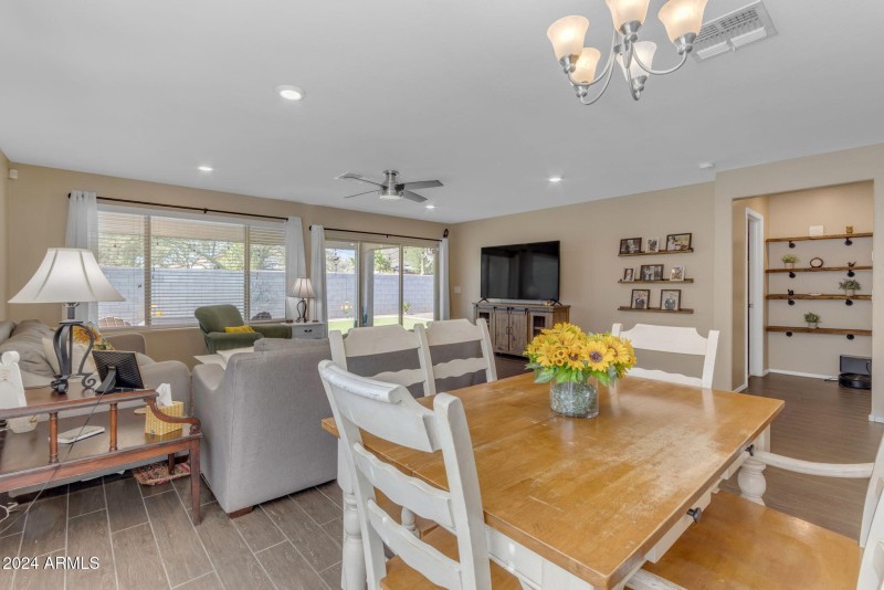 10-web-or-mls-10_061_a4m_breal