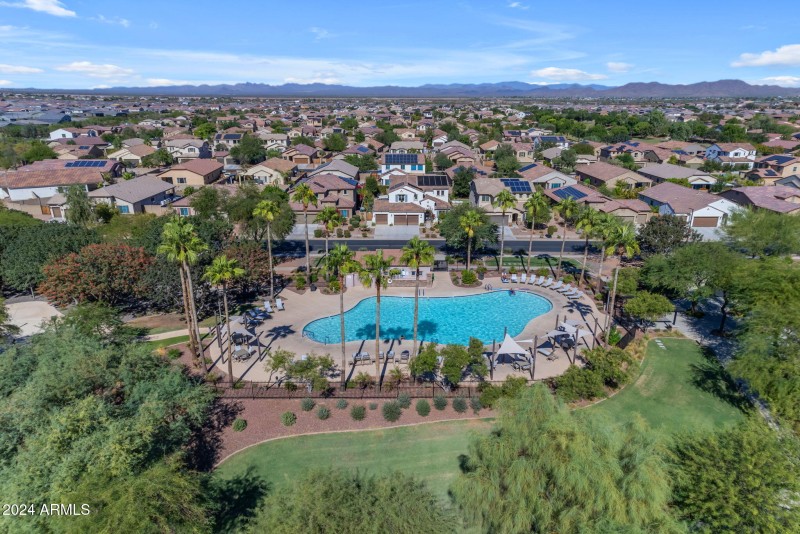 50-web-or-mls-50_139_a4m_breal