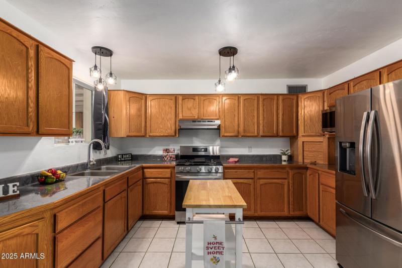 D7F9E09C-FEC2-44C4-A75A-65659A33A63A