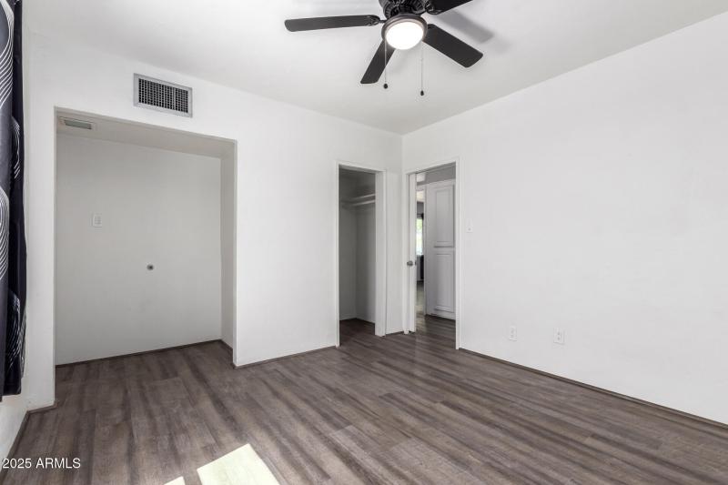 7A0E04C2-D02D-43E1-93E8-0E1415699740