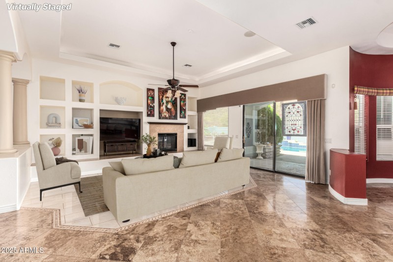 15-Via de Rico.Scene