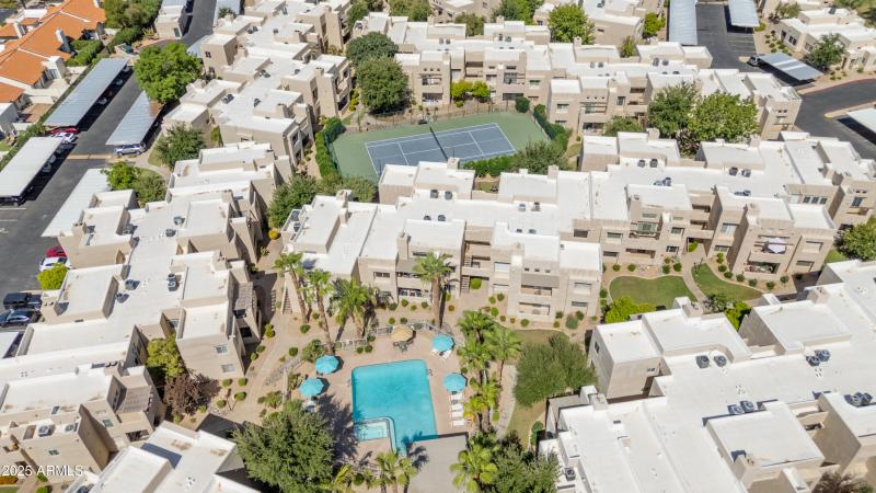 11333 N 92nd-Community-13