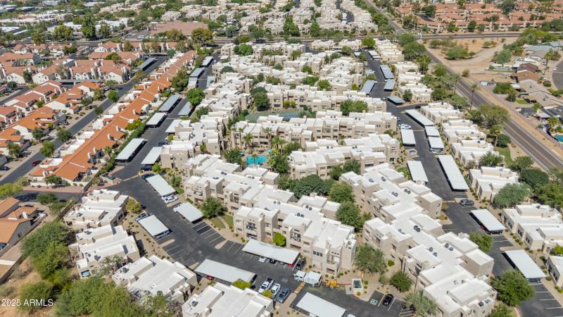 11333 N 92nd-Community-14