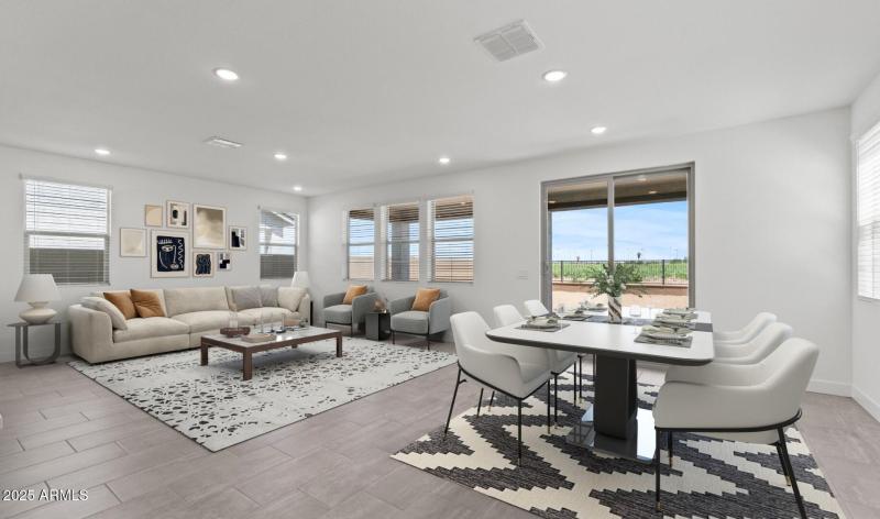 Manor Lot #52 Great Room (3) (Large)