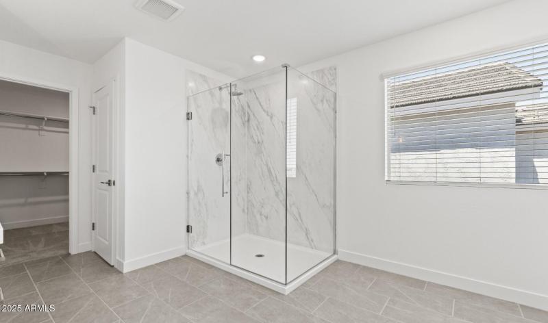 Manor Lot #52 Primary Bath (1) (Large)