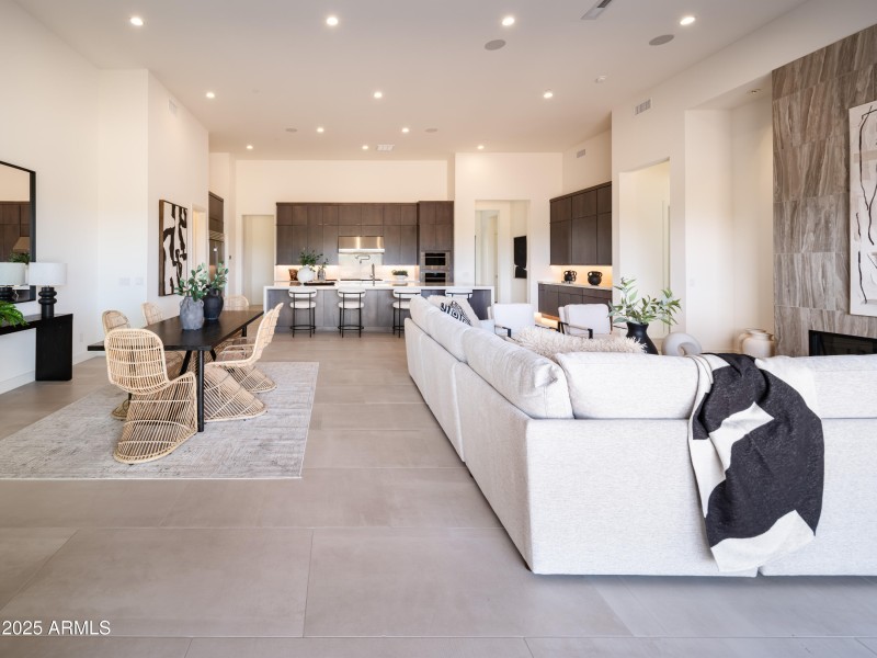 Black_Mountain_Homesite4_Greatroom_8528M