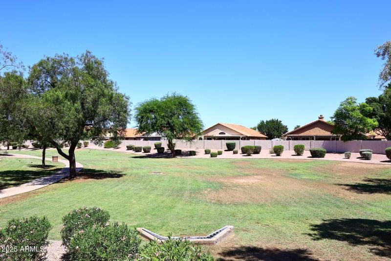 Lago Estancia-Community Park