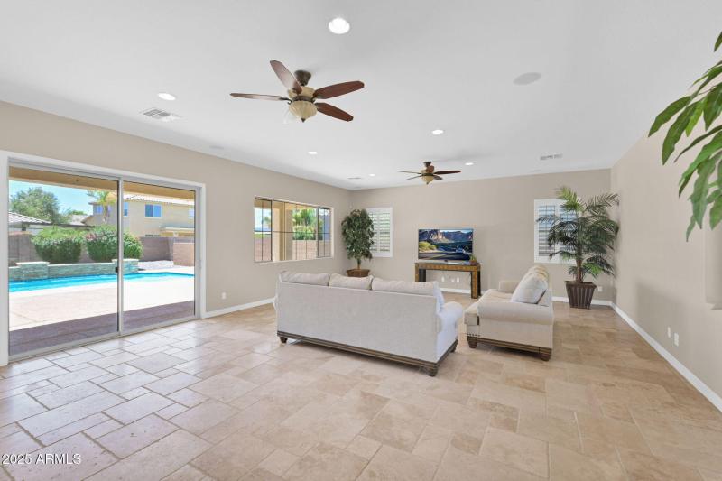 3047 Athena - 06Greatroom