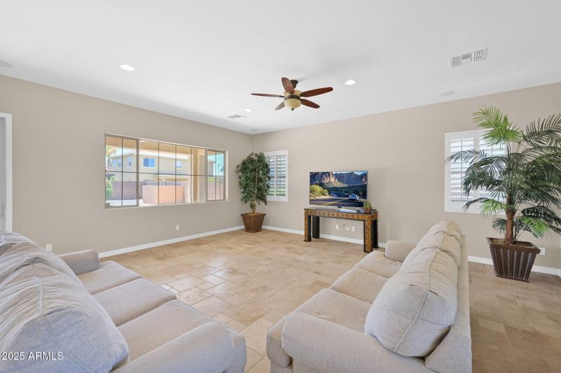 3047 Athena - 07Greatroom