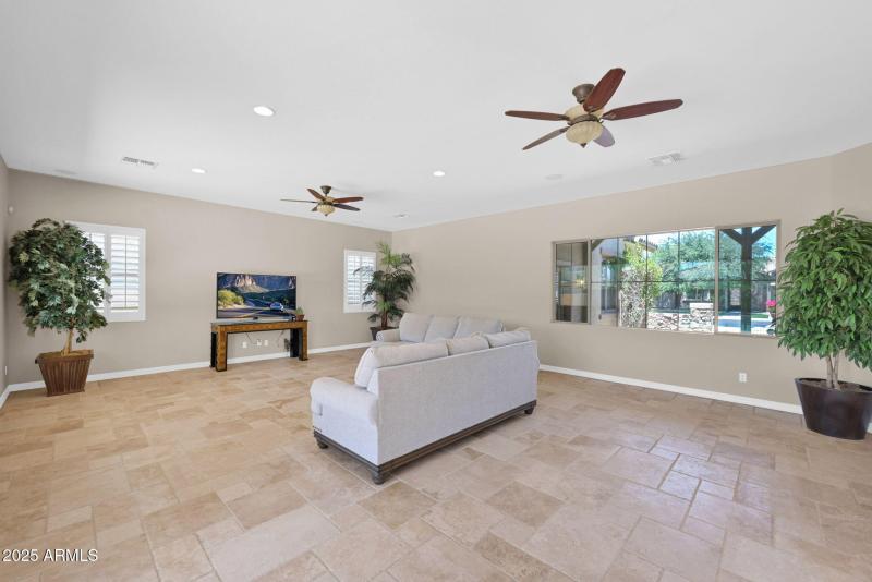 3047 Athena - 09Greatroom