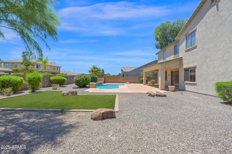 3047 Athena - 50Backyard