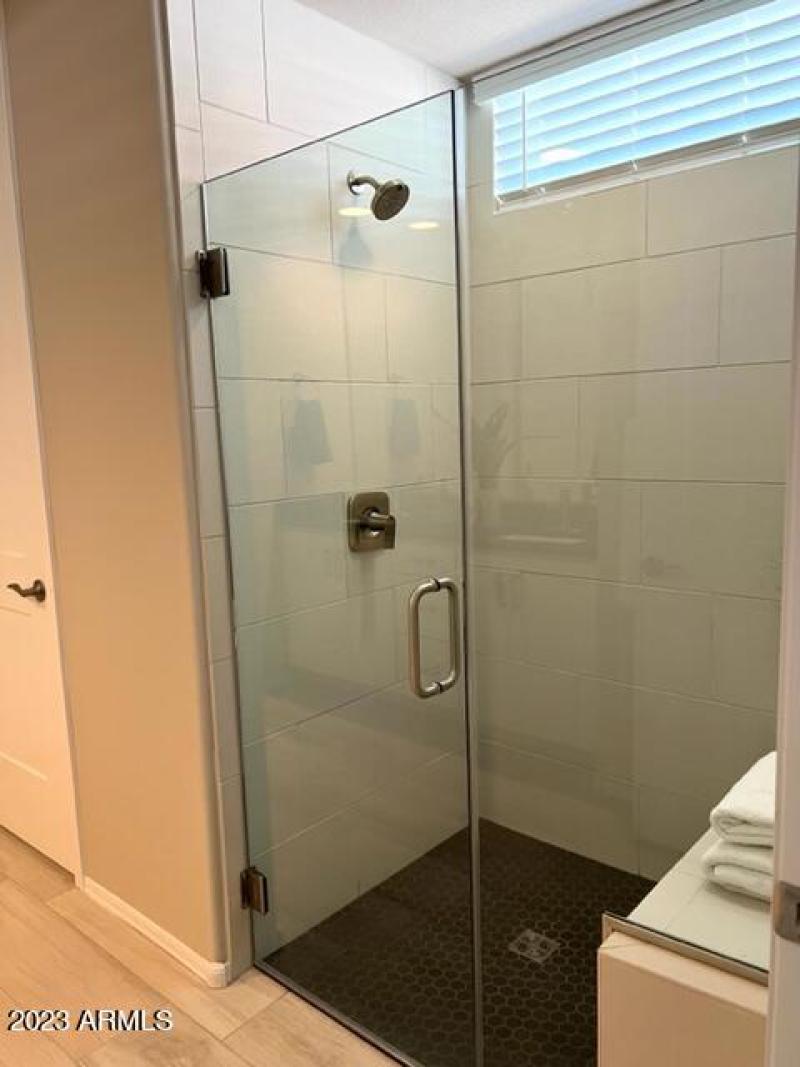 Wahalla master shower