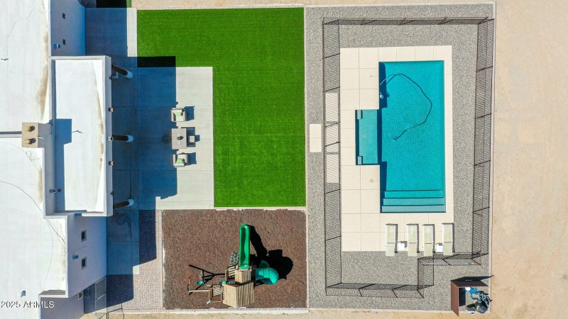 DRONE (1)