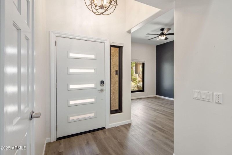 2-web-or-mls-D46A8545