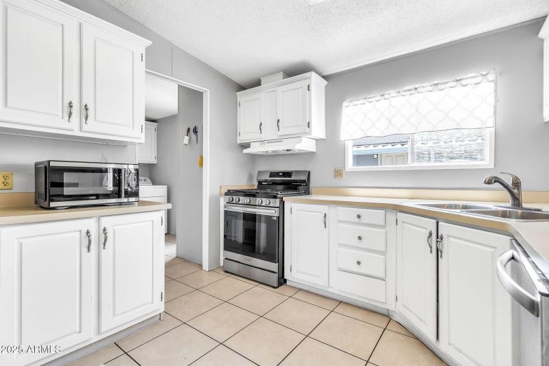 625 W MCKELLIPS RD 399, Mesa, AZ 85201