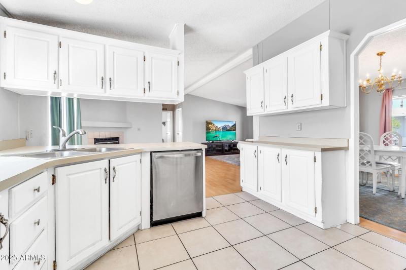 625 W MCKELLIPS RD 399, Mesa, AZ 85201