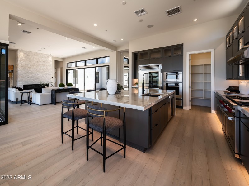 Wraparound Island Seating