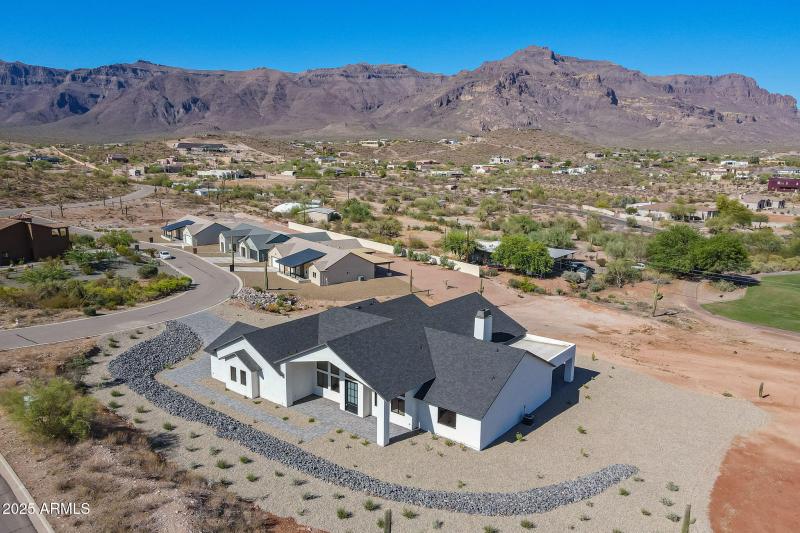 8-web-or-mls-South Veronica-8