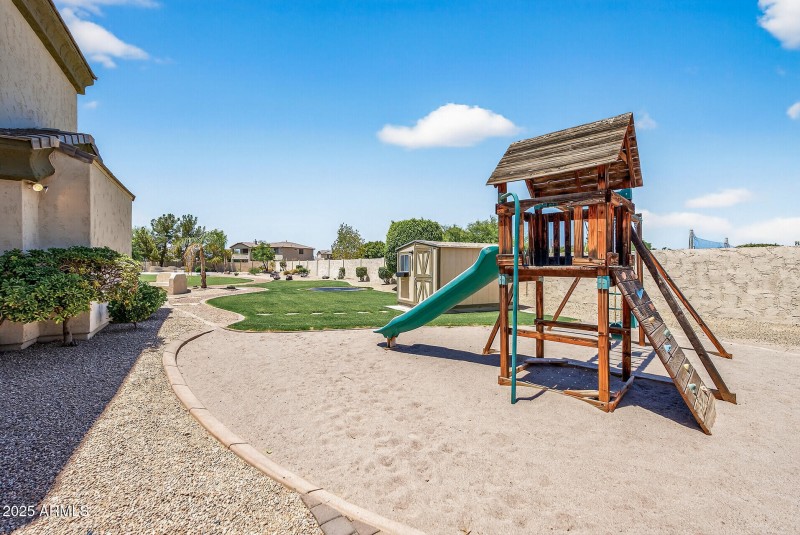 5312 N Sierra Hermosa