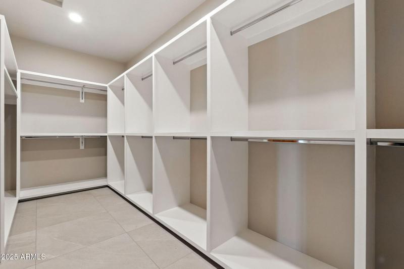 80-web-or-mls-South Veronica-80