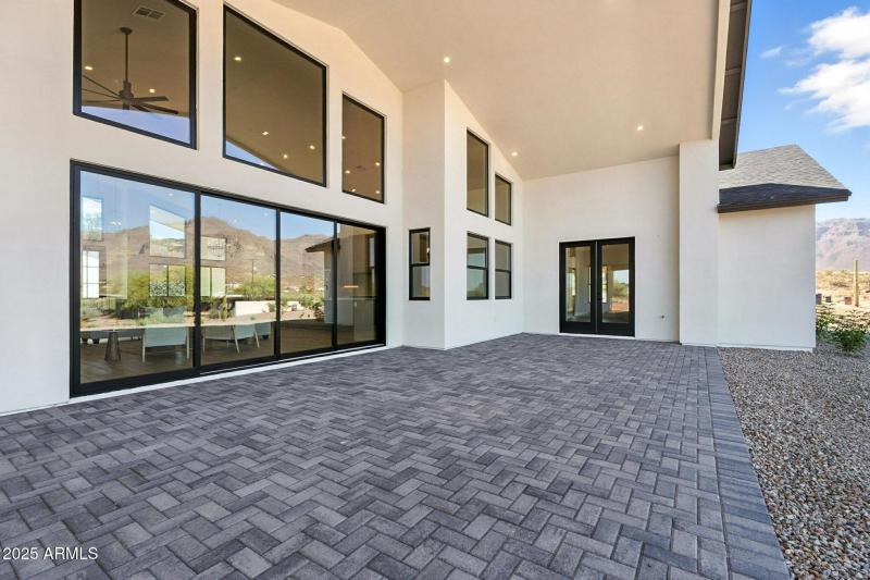 110-web-or-mls-South Veronica-110