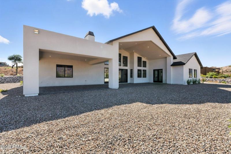 112-web-or-mls-South Veronica-112