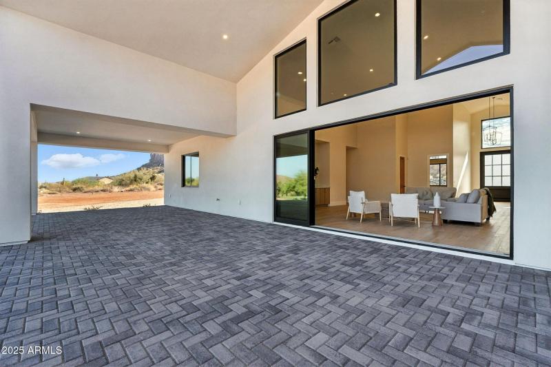 117-web-or-mls-South Veronica-117