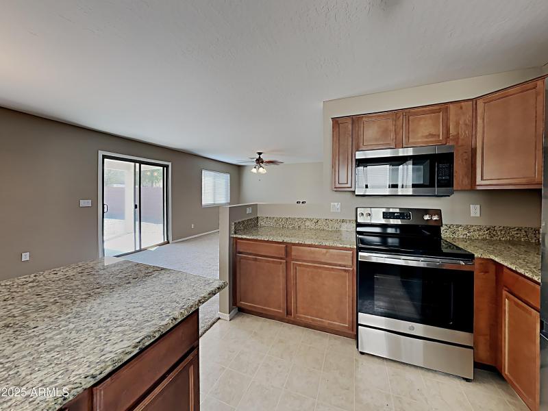 1004915.8559 W Jocelyn Terrace_2