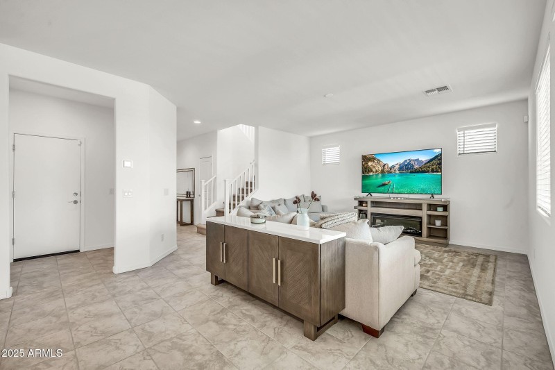 9009 W Orange Dr-7