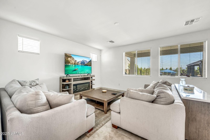 9009 W Orange Dr-8