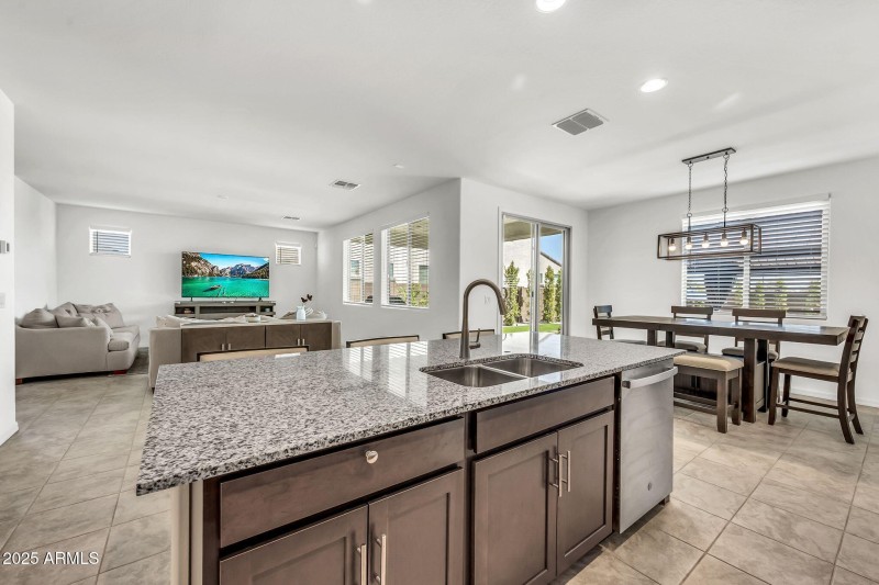 9009 W Orange Dr-17