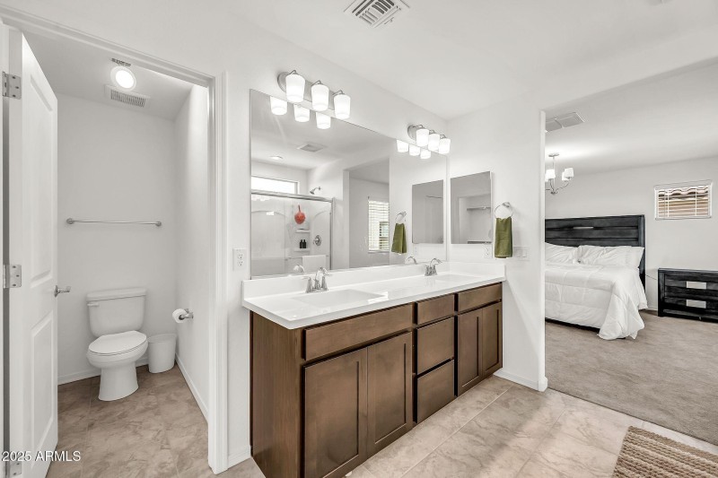 9009 W Orange Dr-19