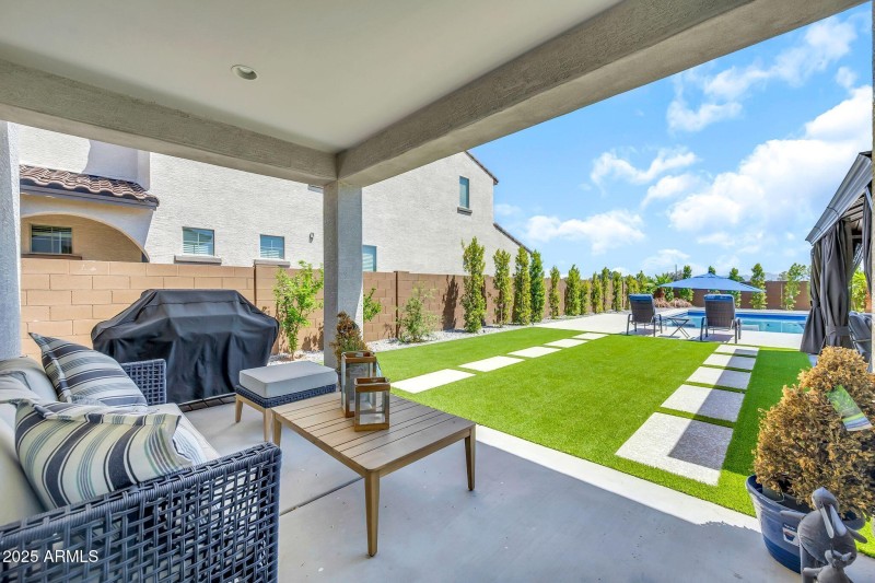 9009 W Orange Dr-52