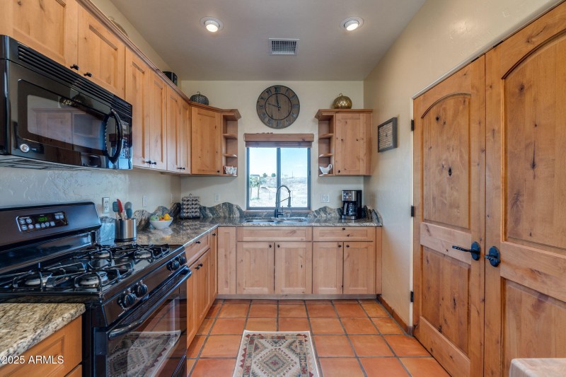 43-web-or-mls-Harvest Dr-23