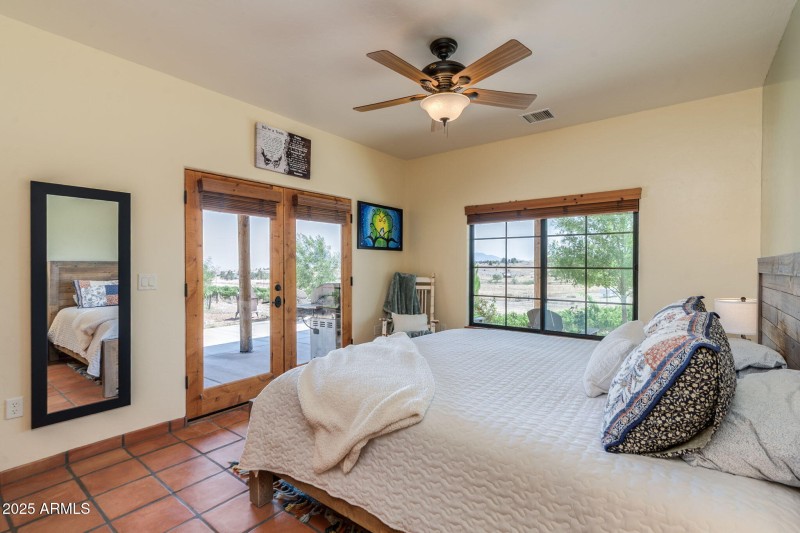 57-web-or-mls-Harvest Dr-37