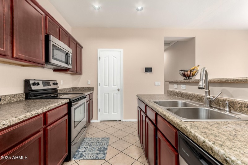 09 - Groom Creek 8105