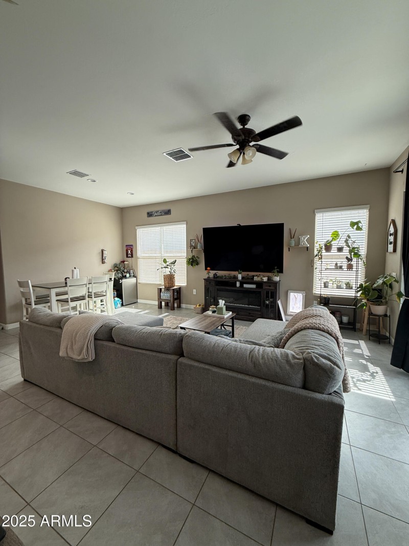 16) 61040-688c1e0903d26