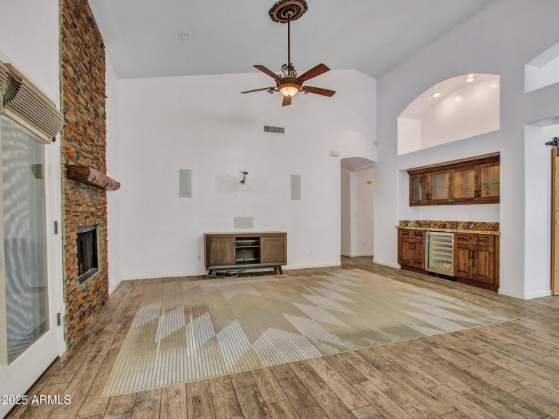 05-Family-room-(2)
