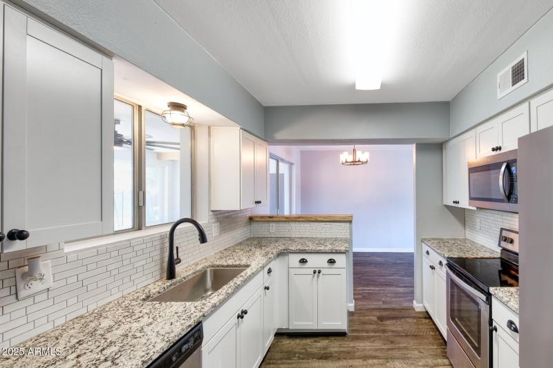 092148-1781 East Driftwood Circle